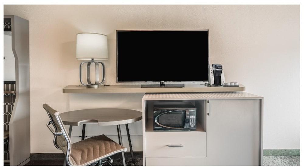 Holiday Inn Roanoke Airport - Conference Ctr By Ihg Dış mekan fotoğraf