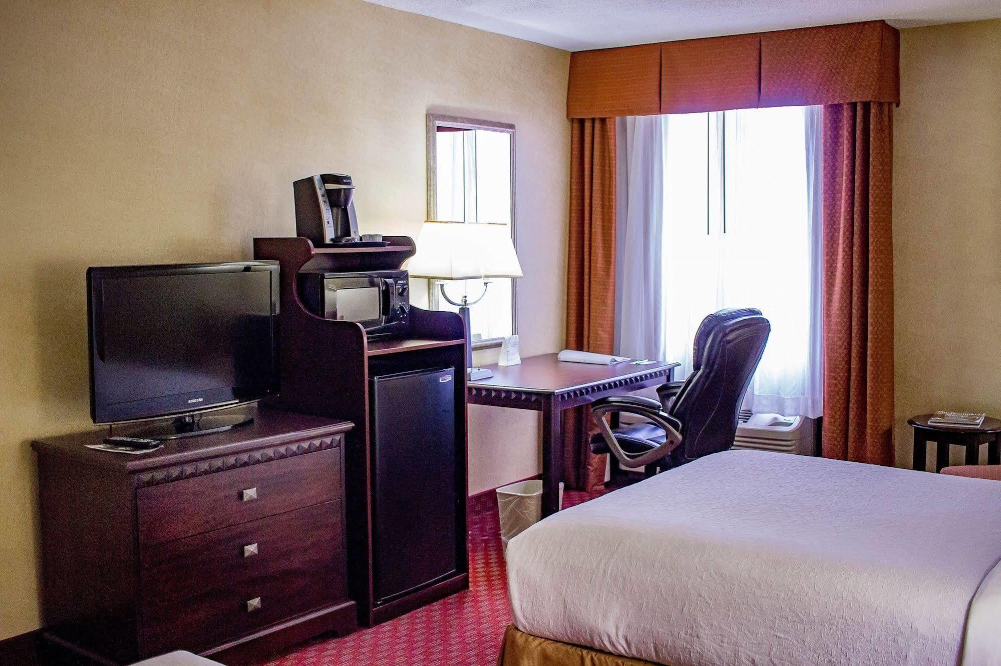 Holiday Inn Roanoke Airport - Conference Ctr By Ihg Dış mekan fotoğraf